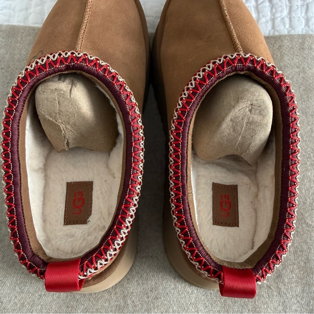 UGG Women's Brown Slippers with Red Trim - Picture 9 of 11